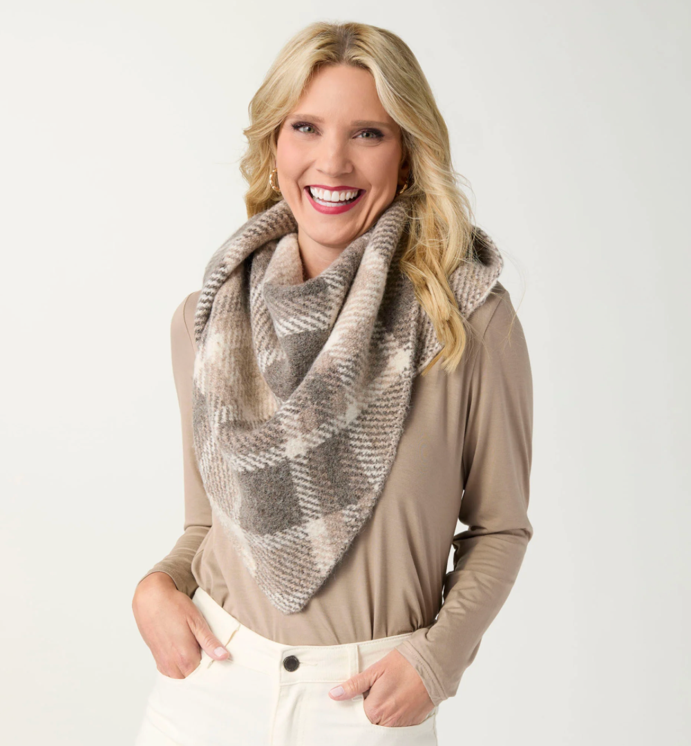 SOREN TRIANGLE SCARF