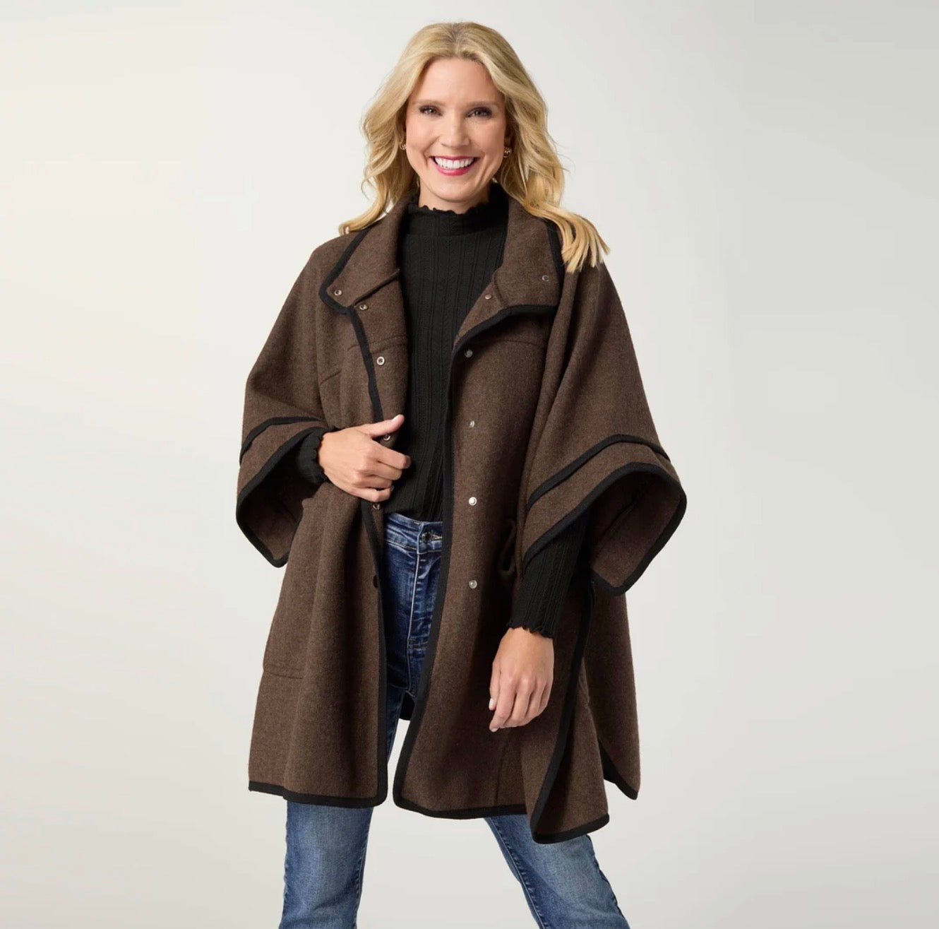 FLYNN SNAP FRONT WRAP W/ POCKETS