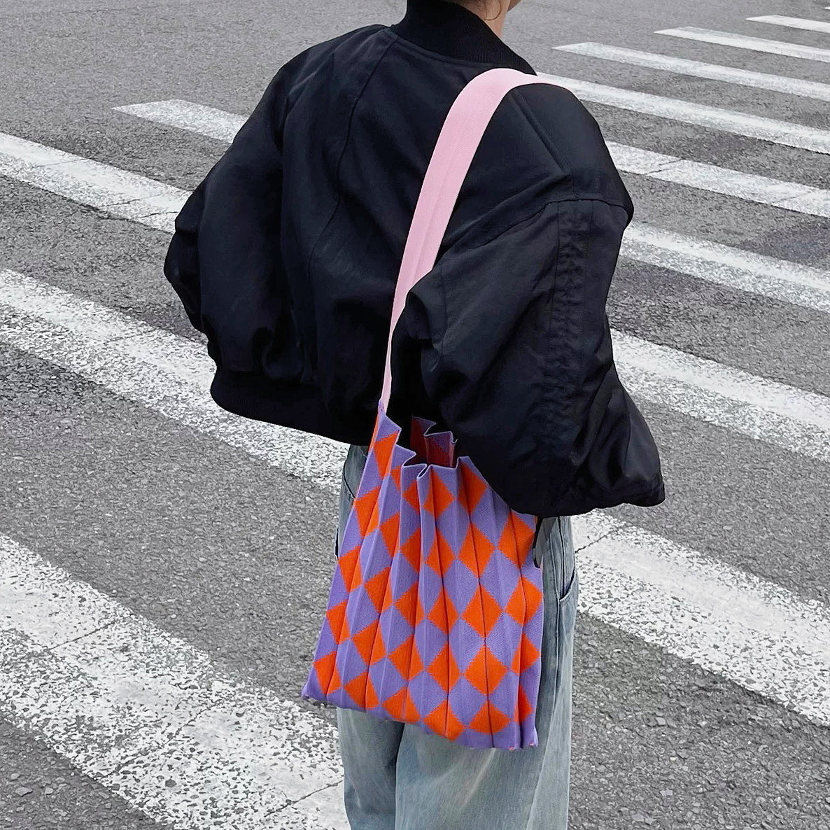 FOLDABLE ARGYLE KNITTED TOTE BAG