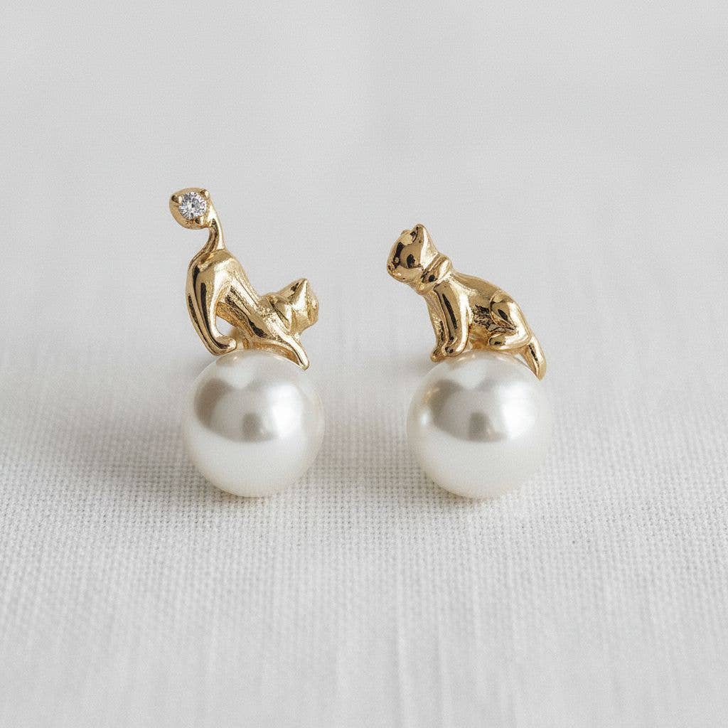 ARTISAN CAT PEARL DROP EARRINGS