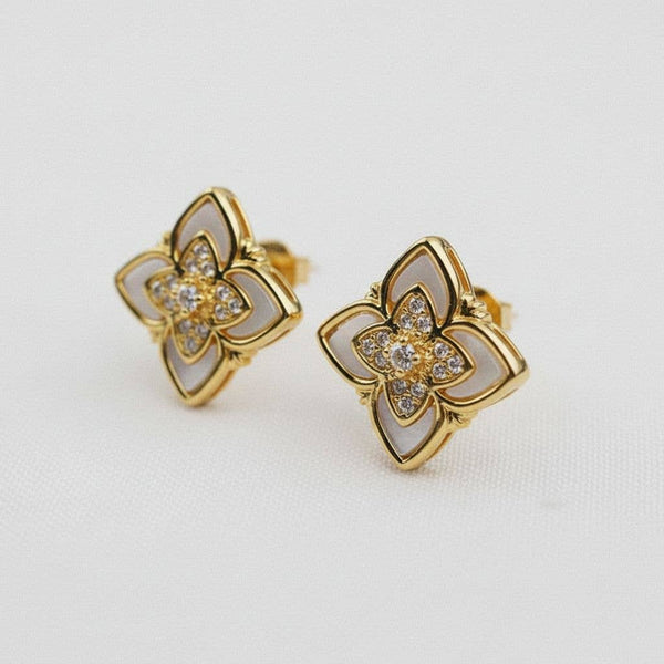 CLOVER SHELL ZIRCON STUD EARRINGS