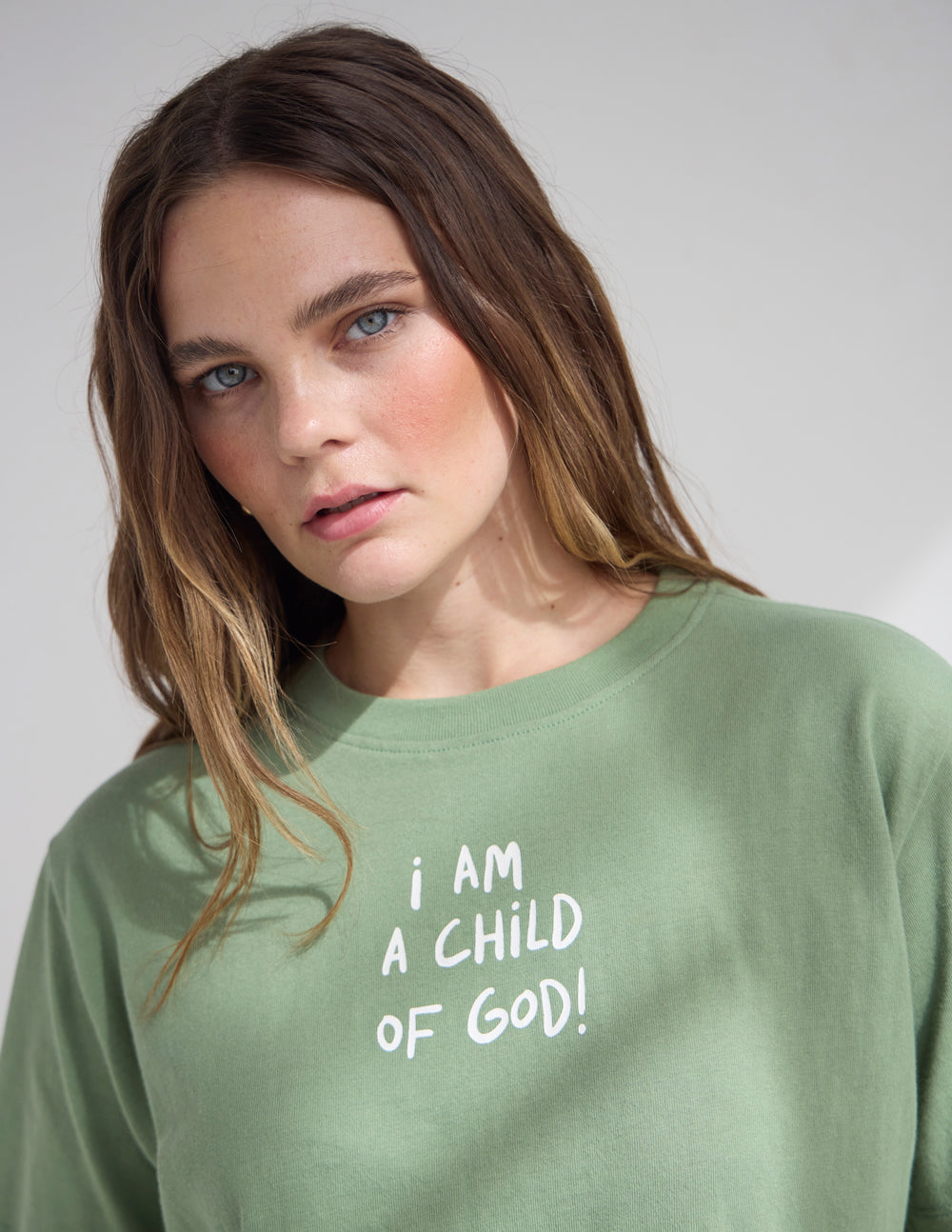 CHILD OF GOD CROPPED WOMEN'S TEE