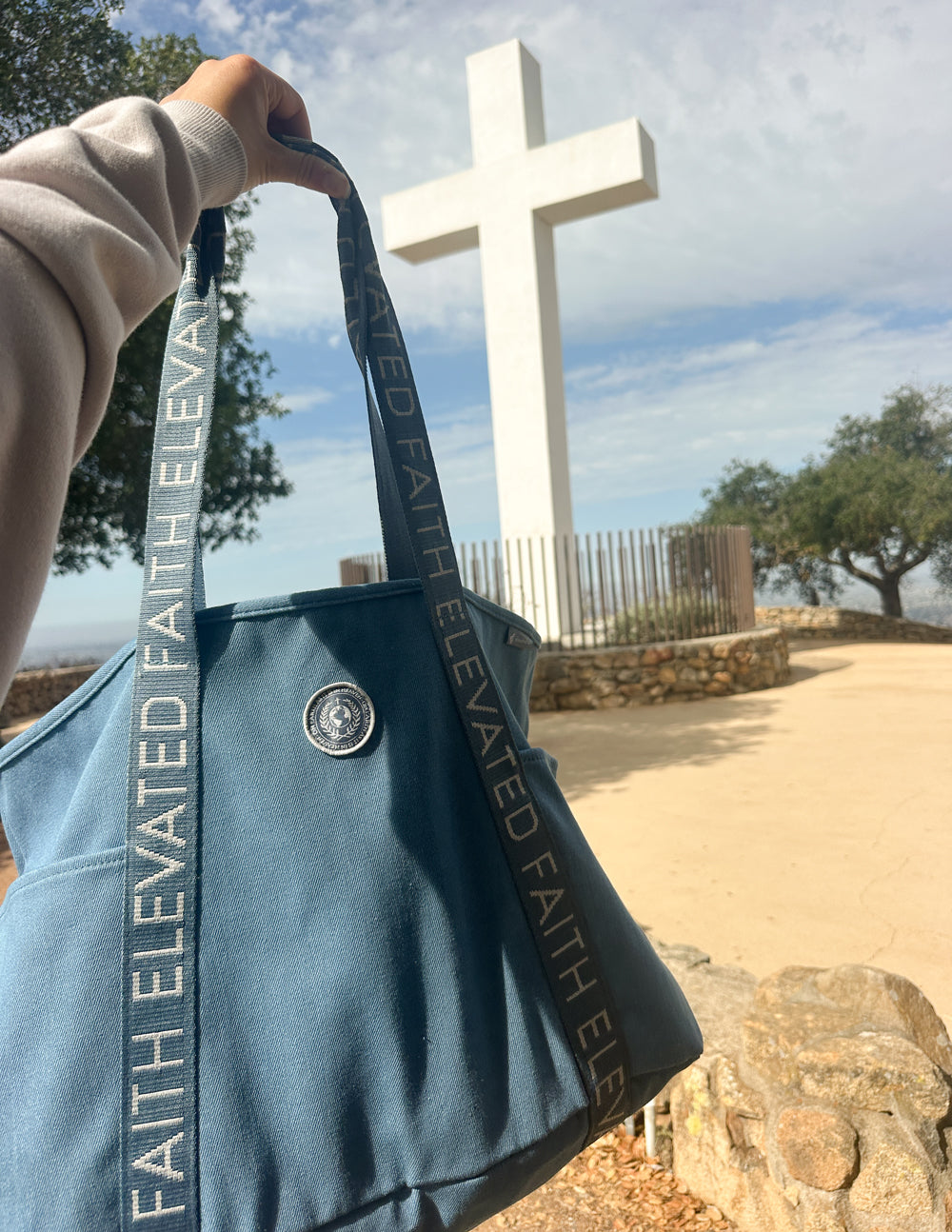 A LARGE EVERYDAY DENIM TOTE PATCH KIT