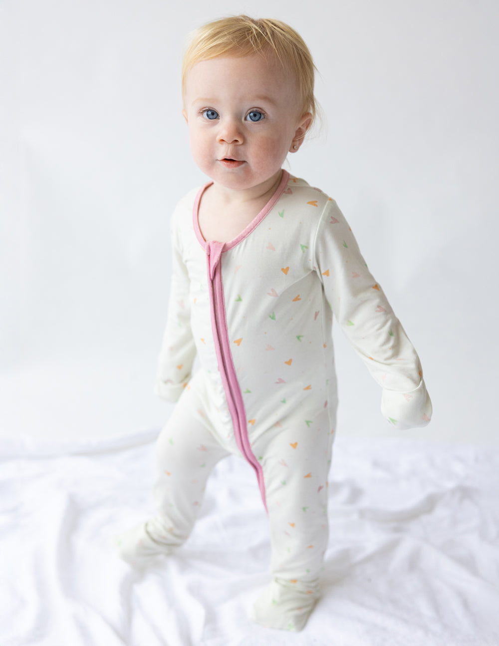 HEART BAMBOO CONVERTIBLE FOOTED ONESIE