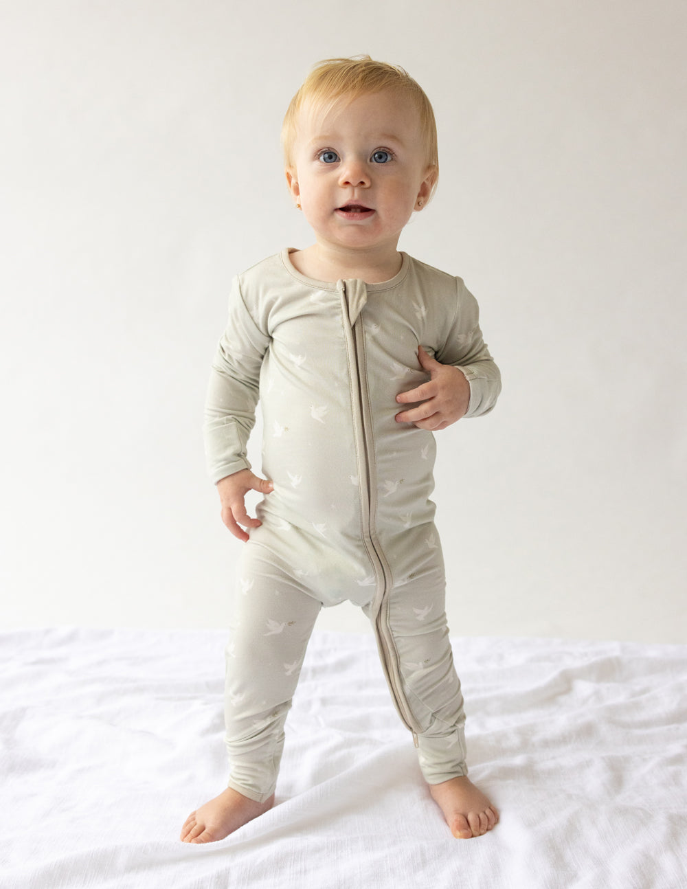 PEACE BAMBOO CONVERTIBLE FOOTED ONESIE