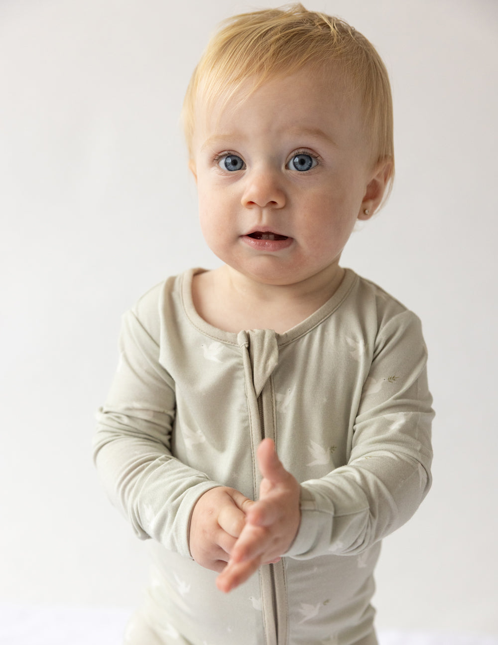 PEACE BAMBOO CONVERTIBLE FOOTED ONESIE