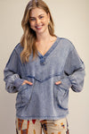WASHED V-NECK SWEATSHIRT
