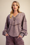 WASHED V-NECK SWEATSHIRT