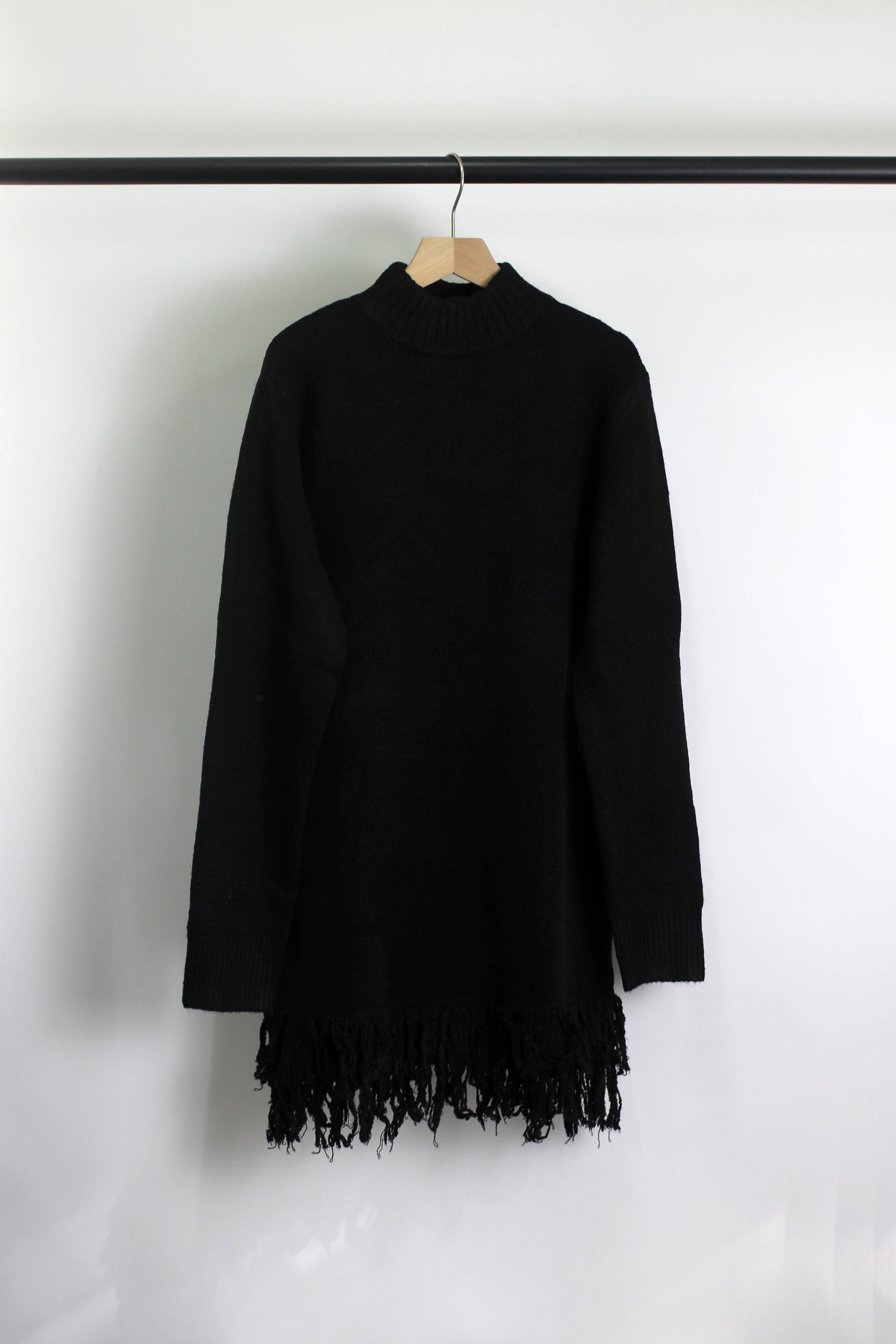 KNIT SWEATER DRESS WITH FRINGED HEM