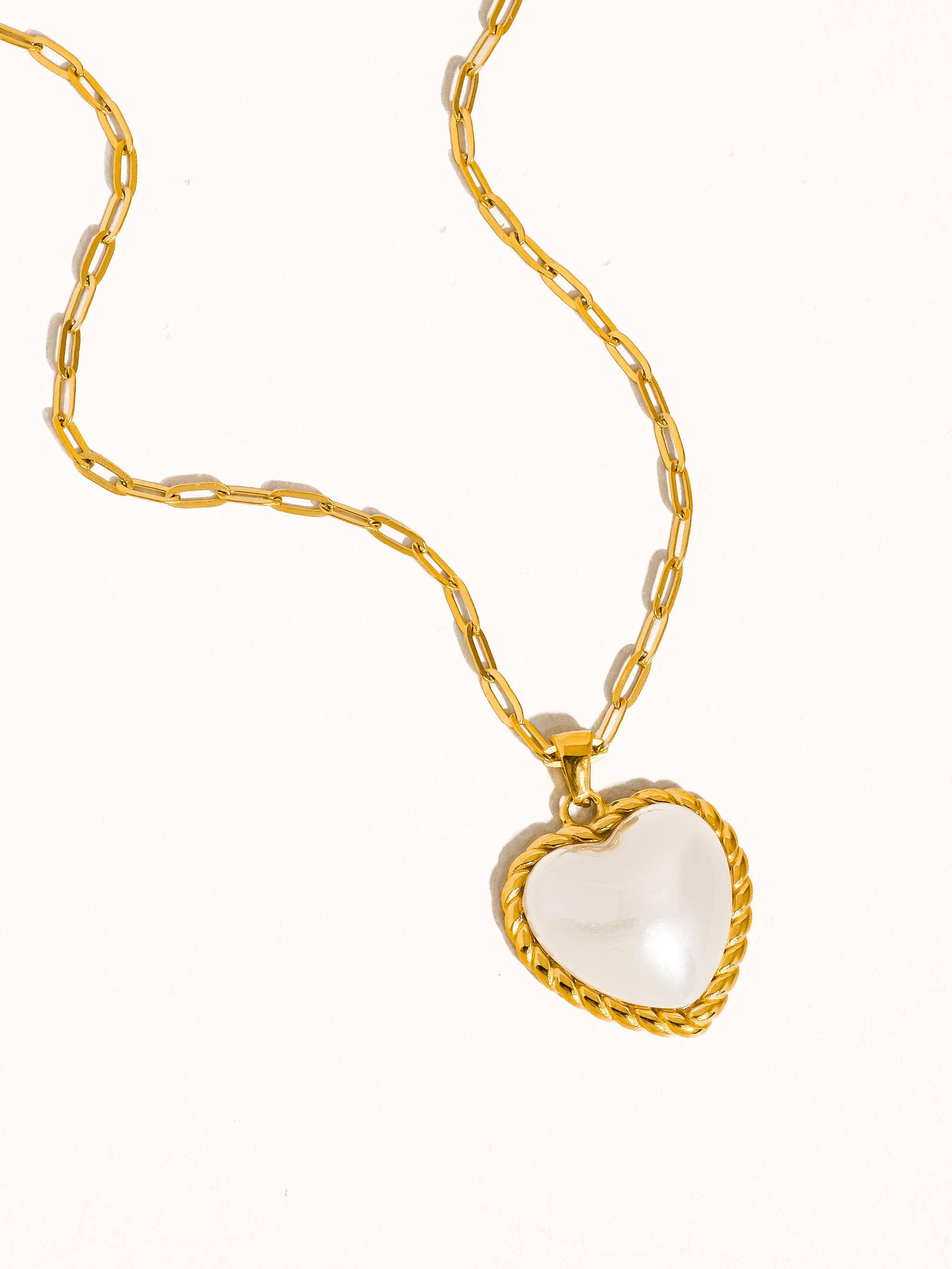 SILOUANE 18K GOLD NON-TARNISH HEART PEARL NECKLACE