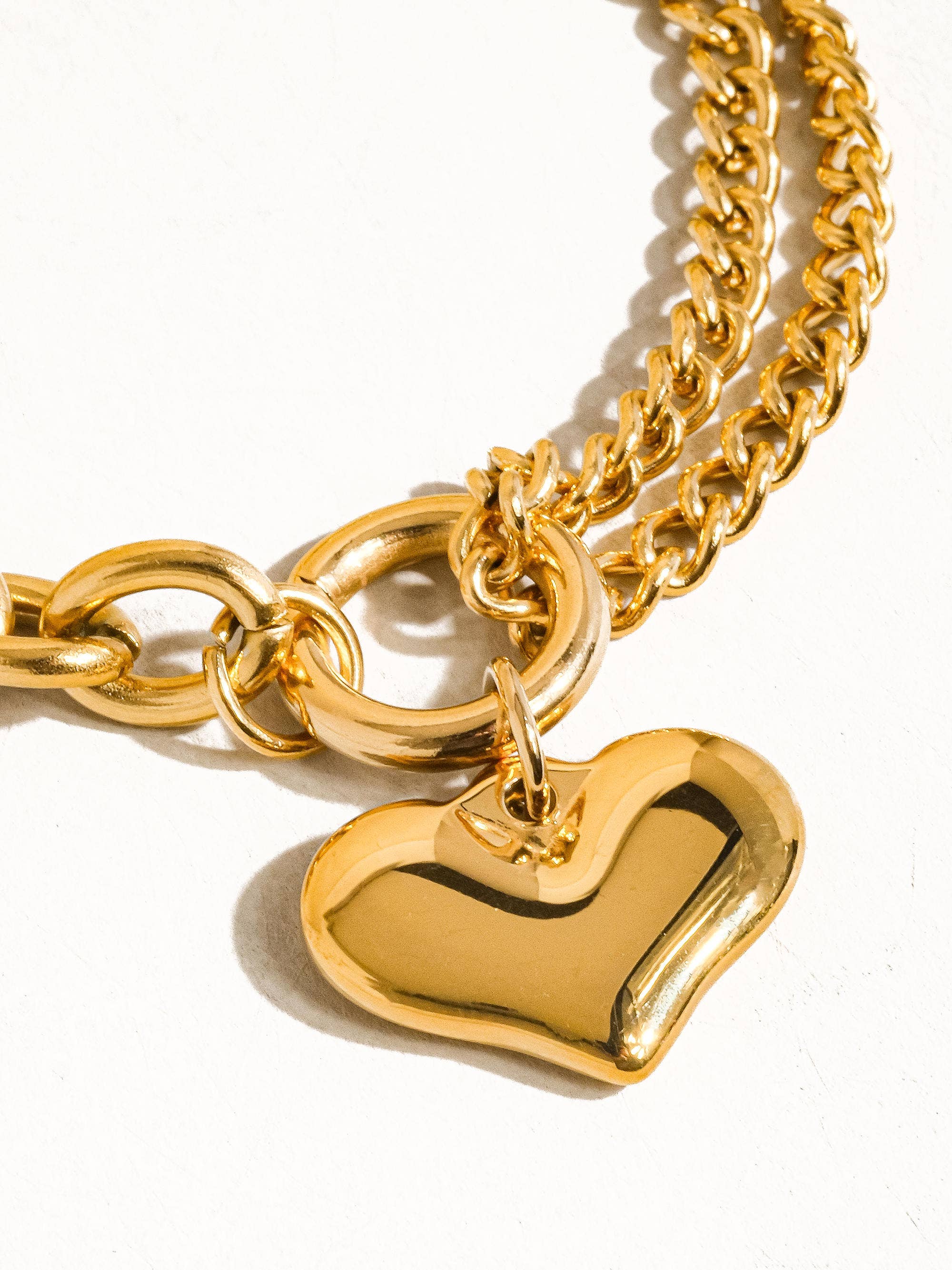 ALLURE 18K GOLD NON-TARNISH HEART CHAIN BRACELET