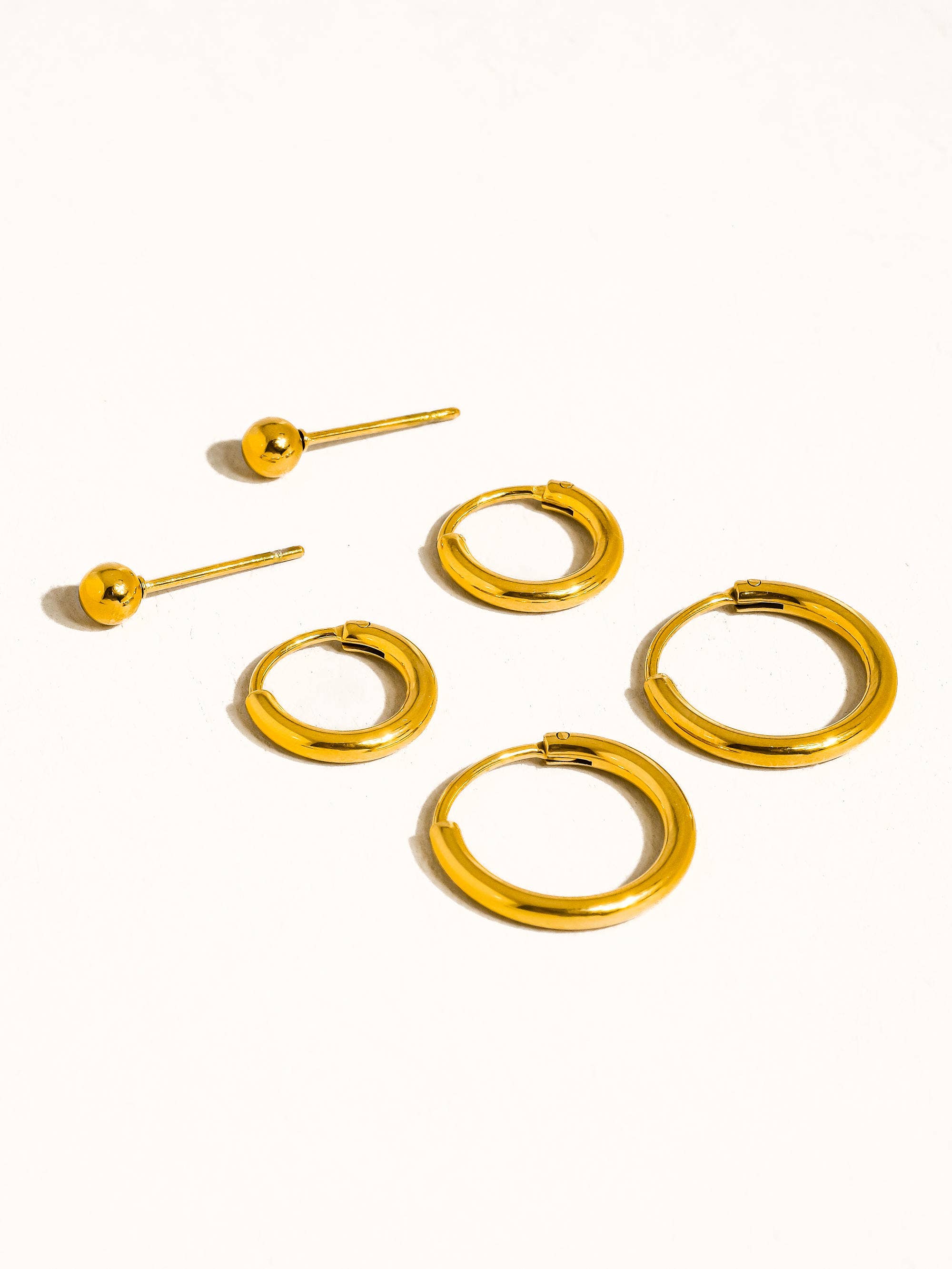 PS - BRIGITTE 18K GOLD NON-TARNISH HOOPS, CIRCLE EARRING - PS