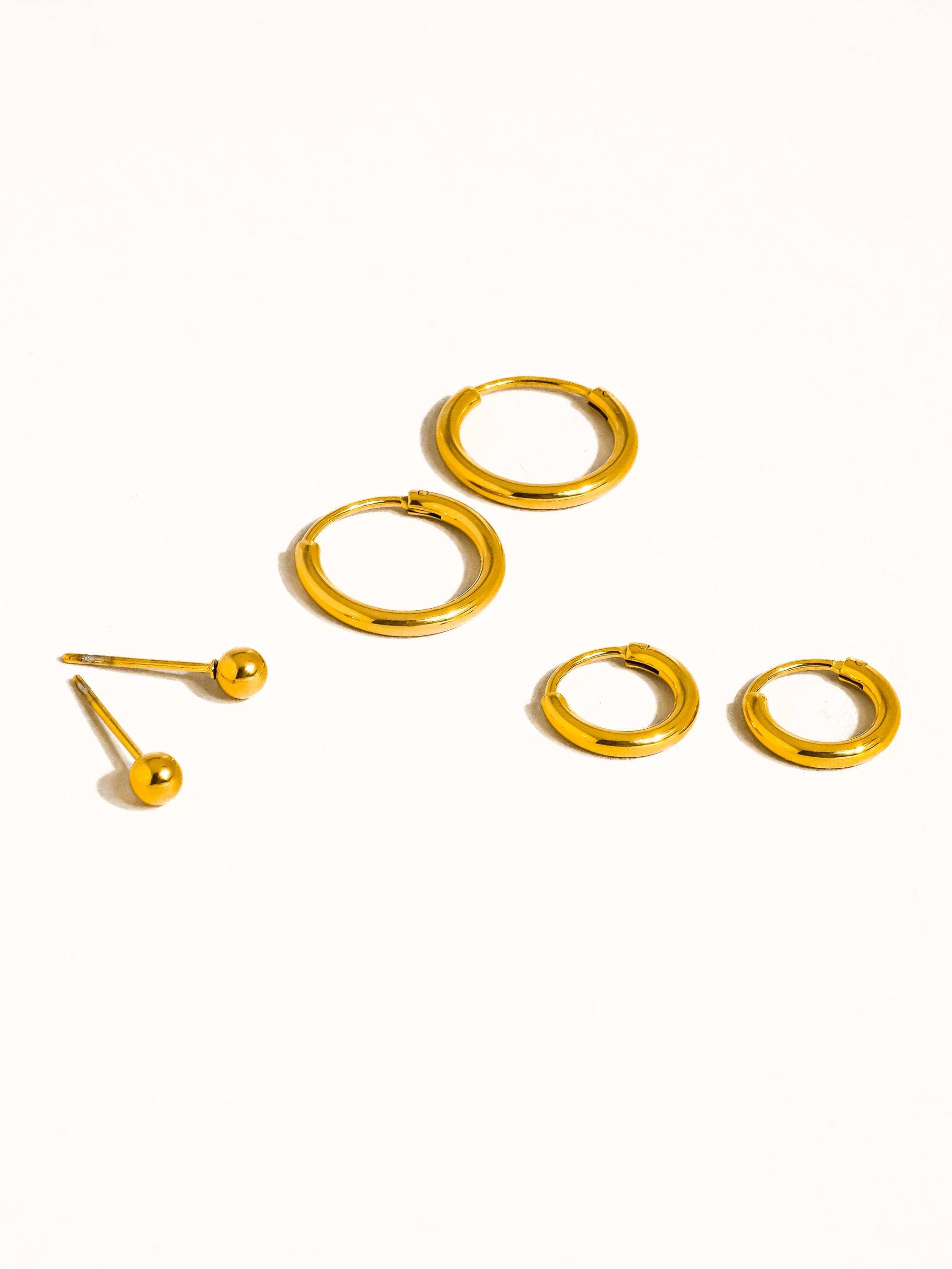 PS - BRIGITTE 18K GOLD NON-TARNISH HOOPS, CIRCLE EARRING - PS