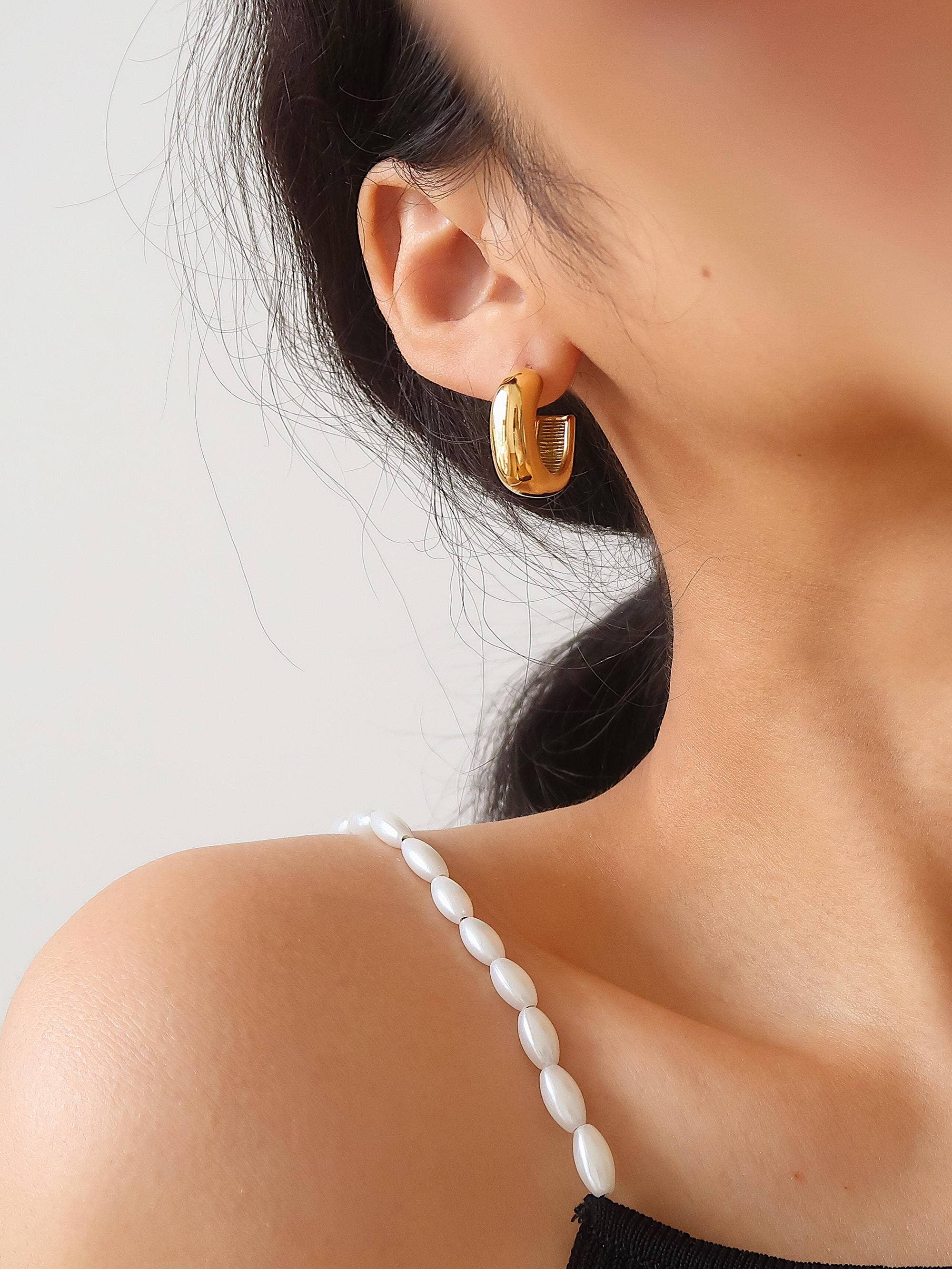 DEMI 18K GOLD NON-TARNISH C HOOP EARRING