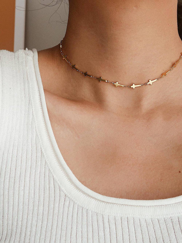 DILARA 18K GOLD NON-TARNISH CROSS CHOKER