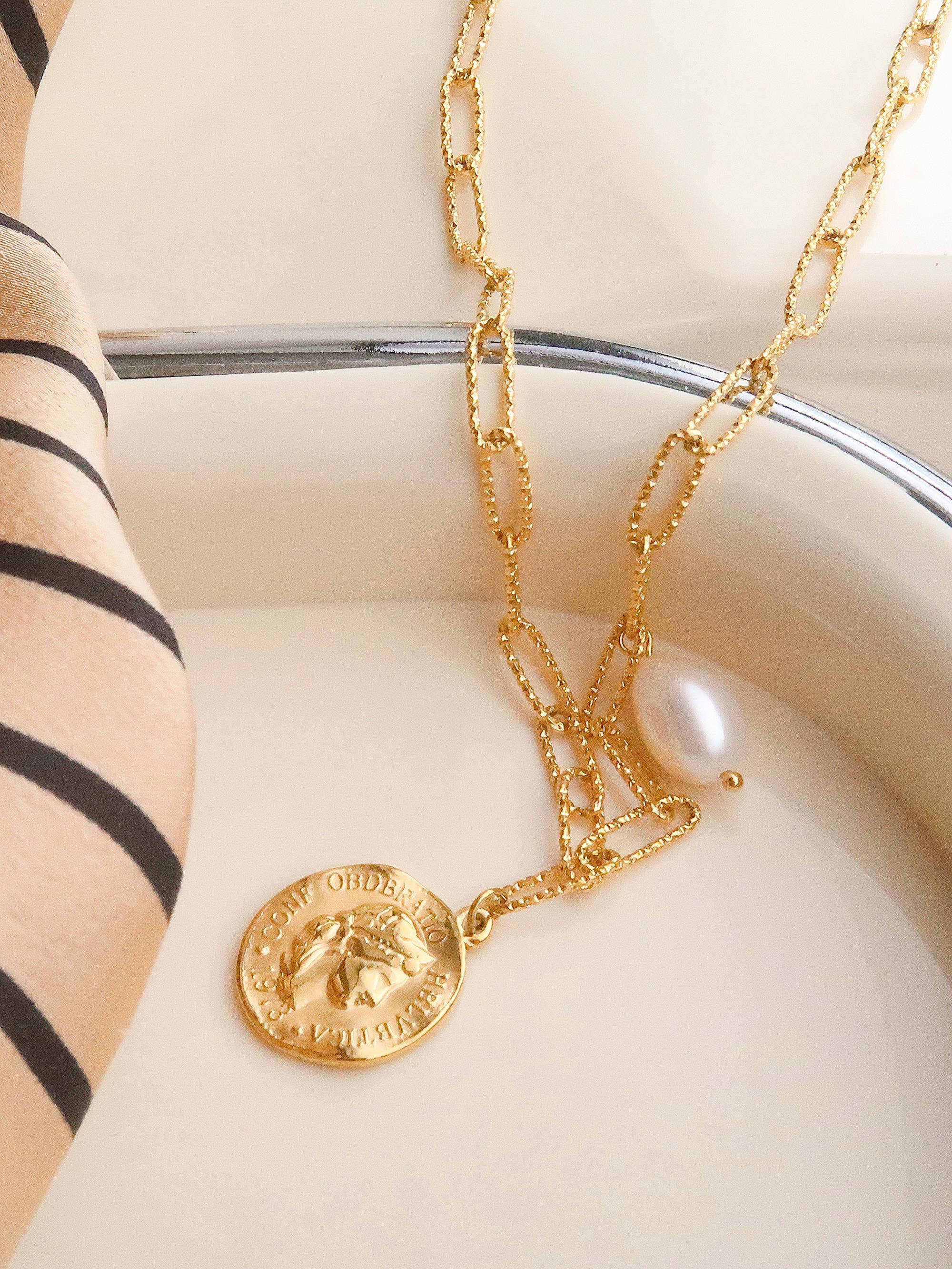 ISALINE GOLD 18K GOLD NON-TARNISH COIN CHAIN NECKLACE