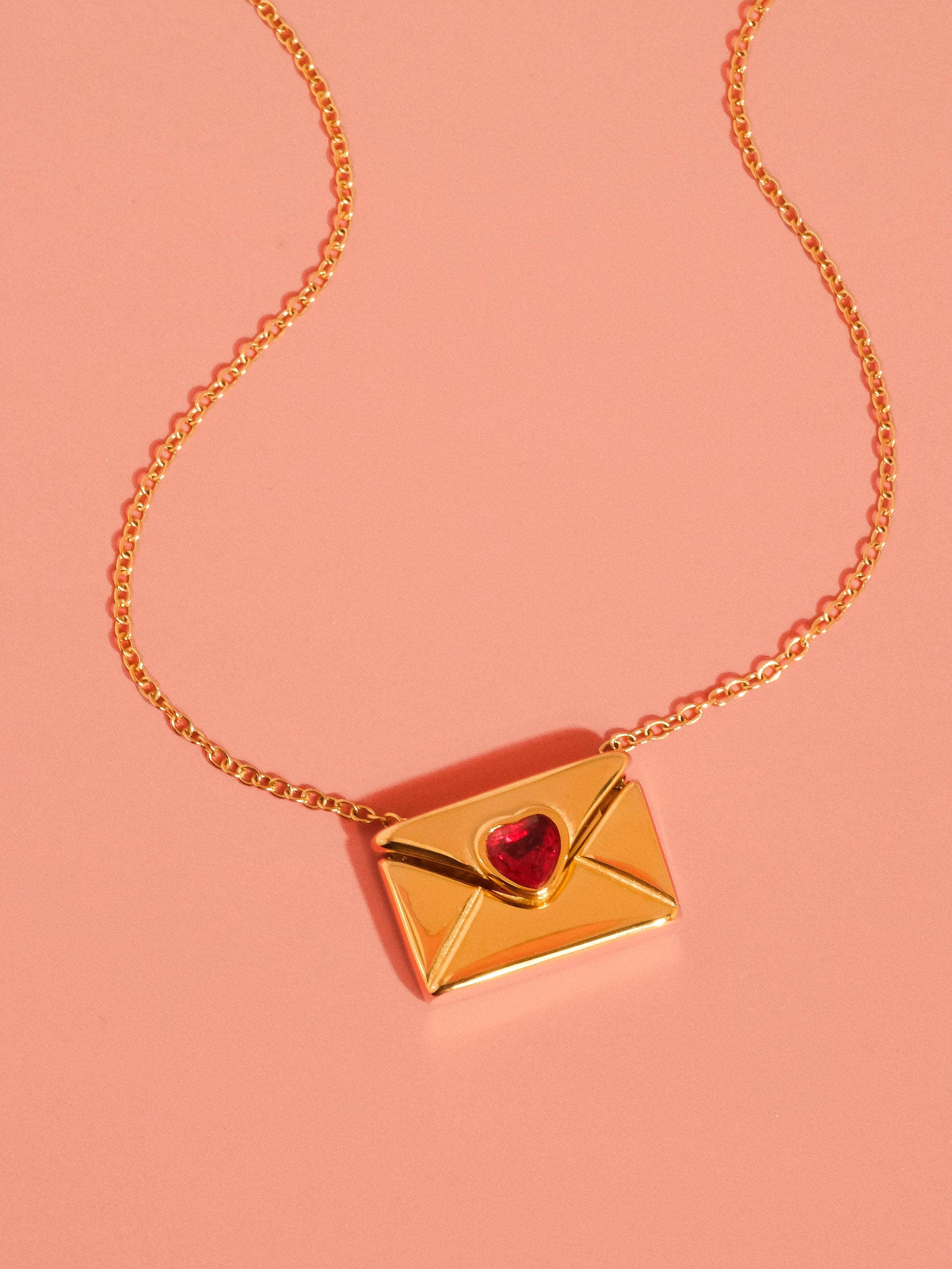 LETTER 18K GOLD NON-TARNISH LOVE LETTER HEART NECKLACE