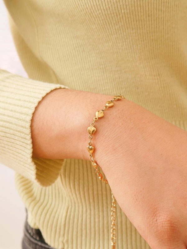 MADELEINE NON-TARNISH PETITE HEART CHAIN BRACELET