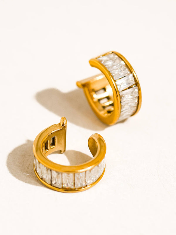 OLIANNE 18K GOLD NON-TARNISH BAGUETTE EAR CUFF