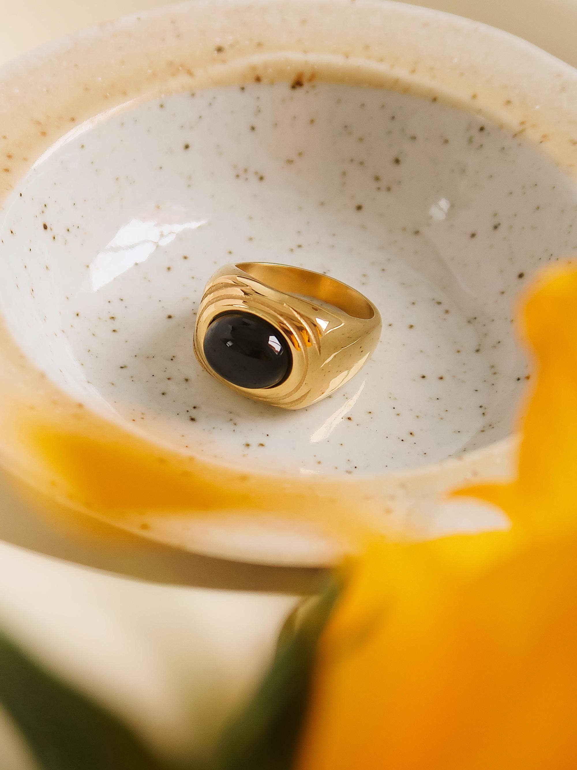 PALMER 18K GOLD NON-TARNISH AGATE RING SIZE 8