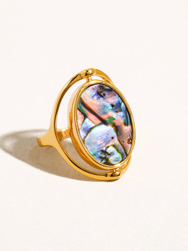 VIOLETTE 18K GOLD NON-TARNISH SHELL RING