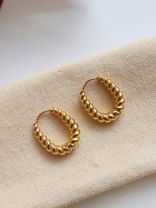 CERE 18K GOLD NON-TARNISH TWISTED HOOP EARRINGS