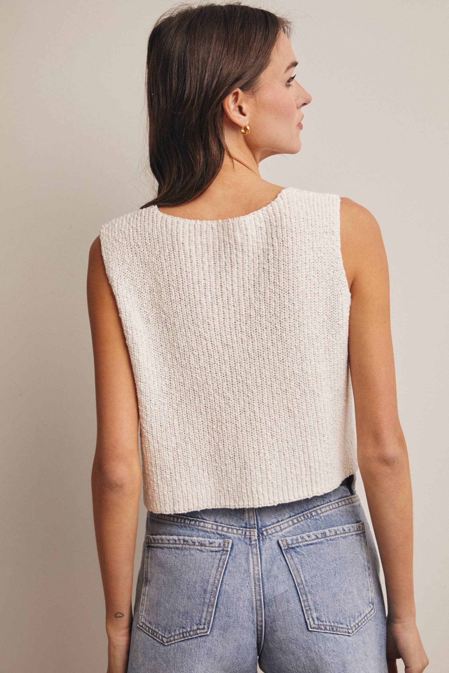 OFF-WHITE BUTTON FRONT KNIT VEST TOP