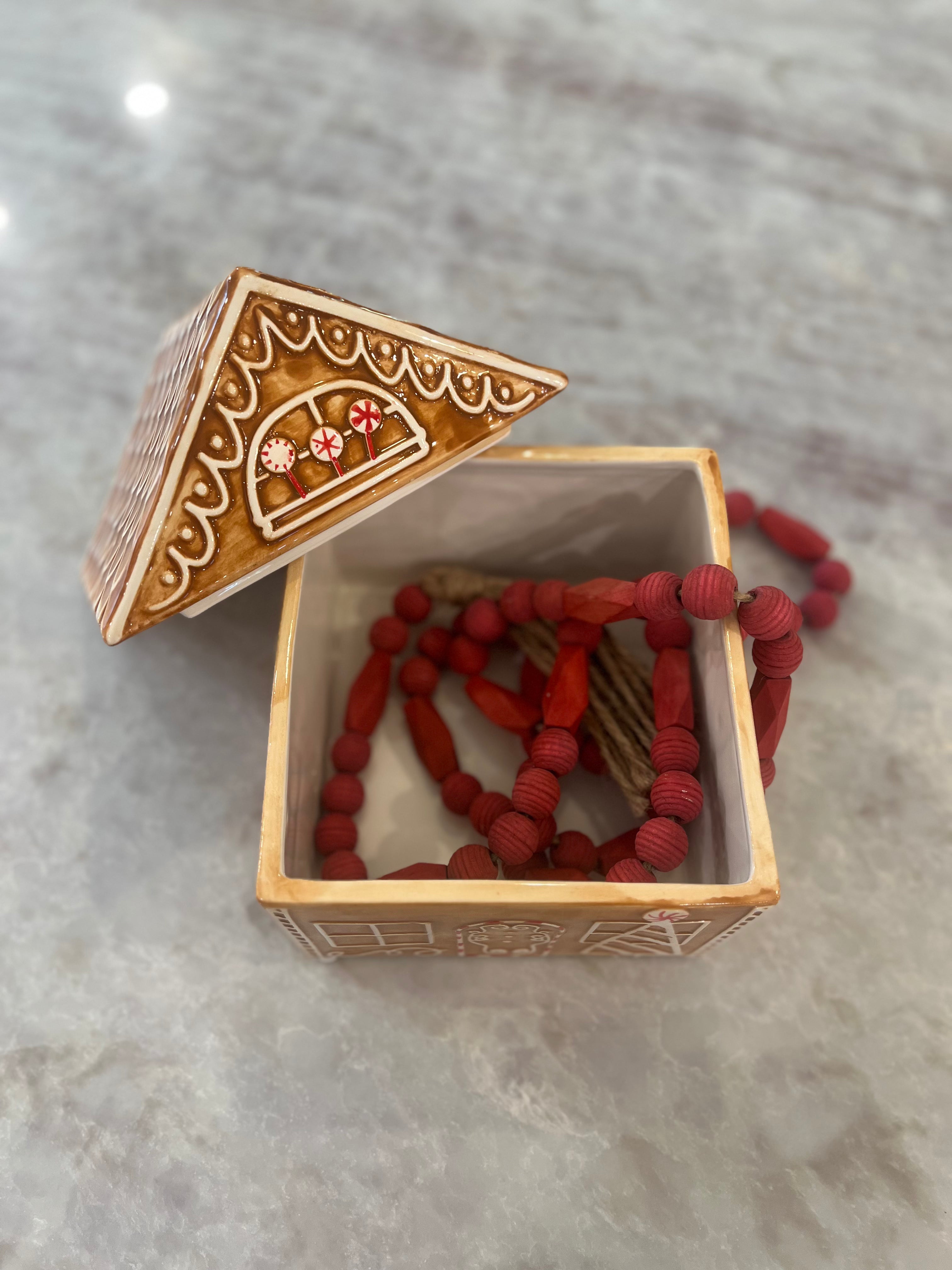 DOLOMITE GINGERBREAD HOUSE COOKIE JAR