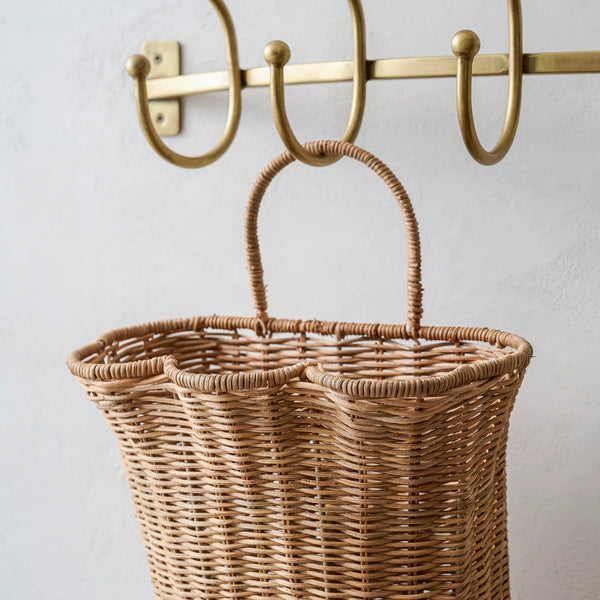 WOVEN RATTAN SCALLOPED WALL HANG BASKET