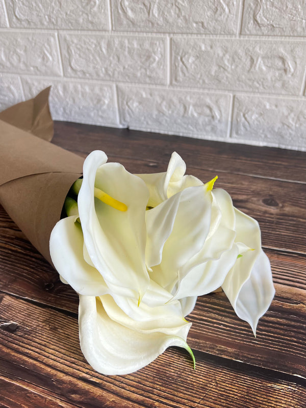 SINGLE CALLA LILY STEM