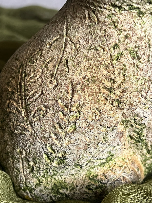 CONCRETE TILLY RABBIT