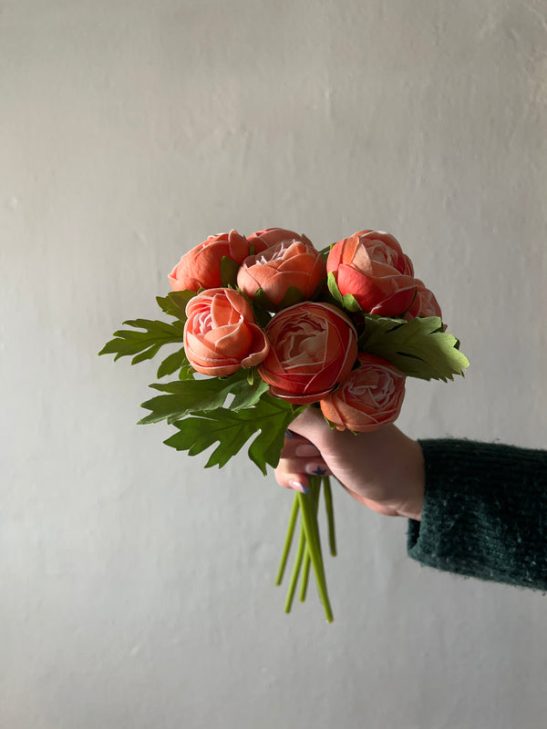 ORANGE REAL TOUCH RANUNCULUS STEM