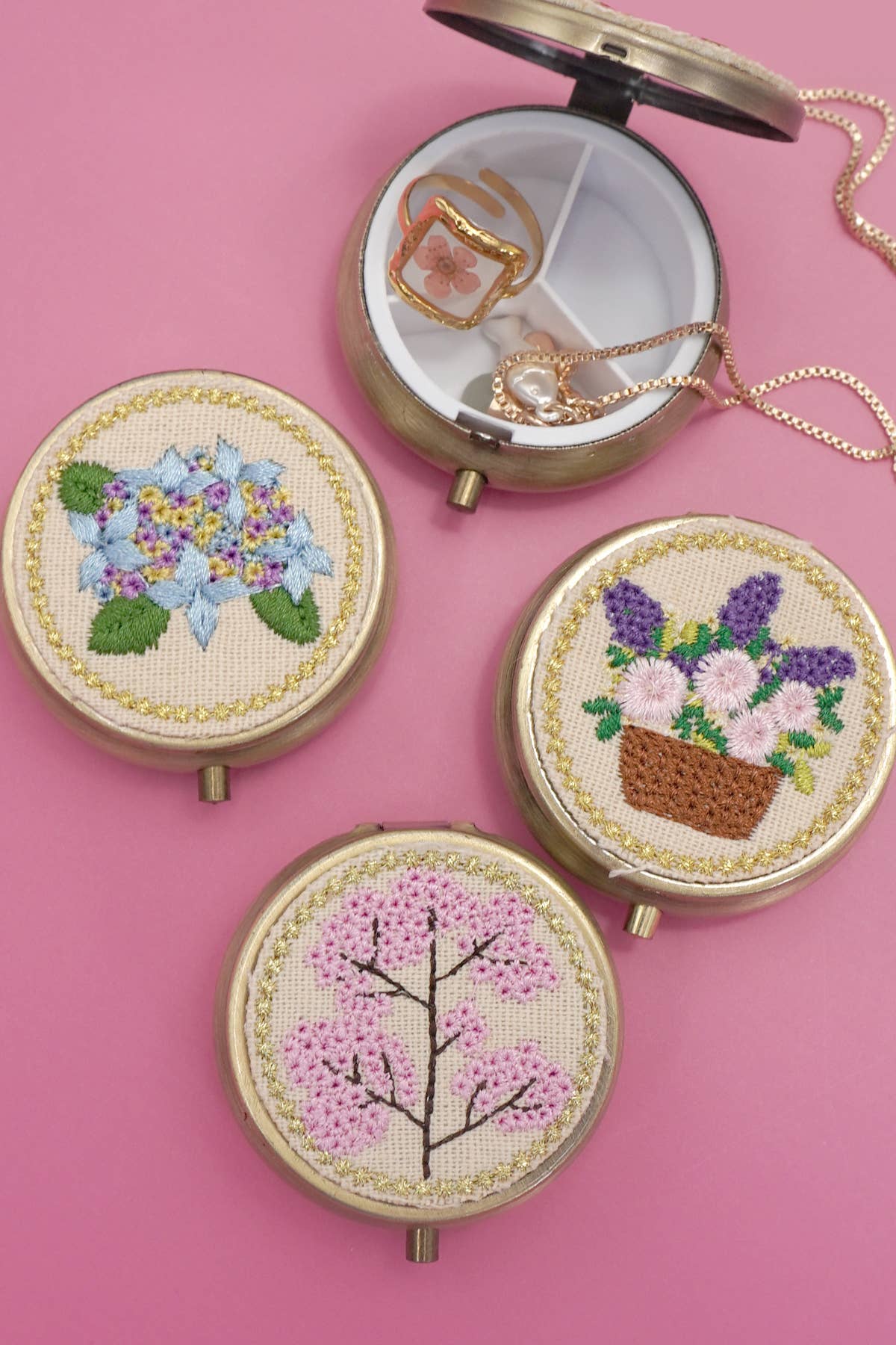 MINI JEWELRY BOX & MIRROR W/ FLORAL EMBROIDERY