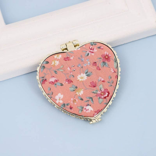 PLUSH COMPACT HEART MIRROR