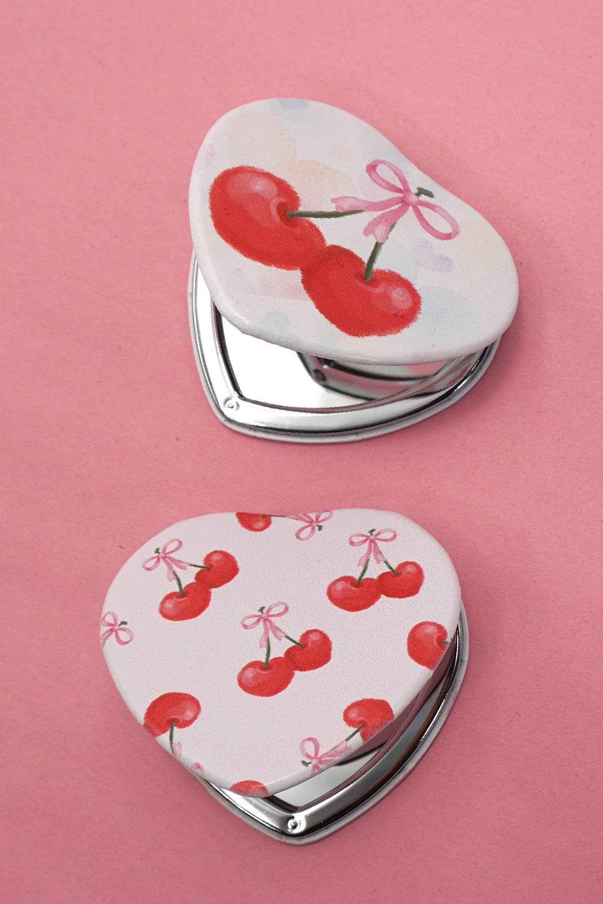 COMPACT HEART MIRROR