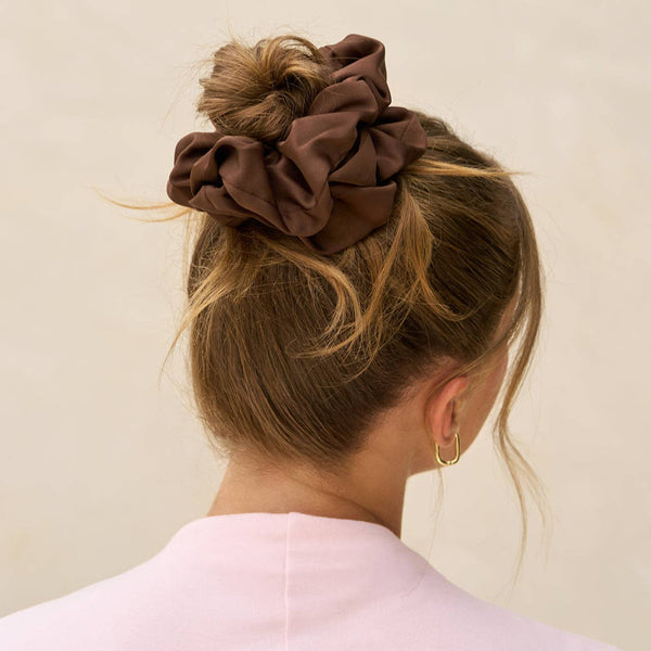 BLACK & CHOCOLATE OVERSIZED SCRUNCHIES