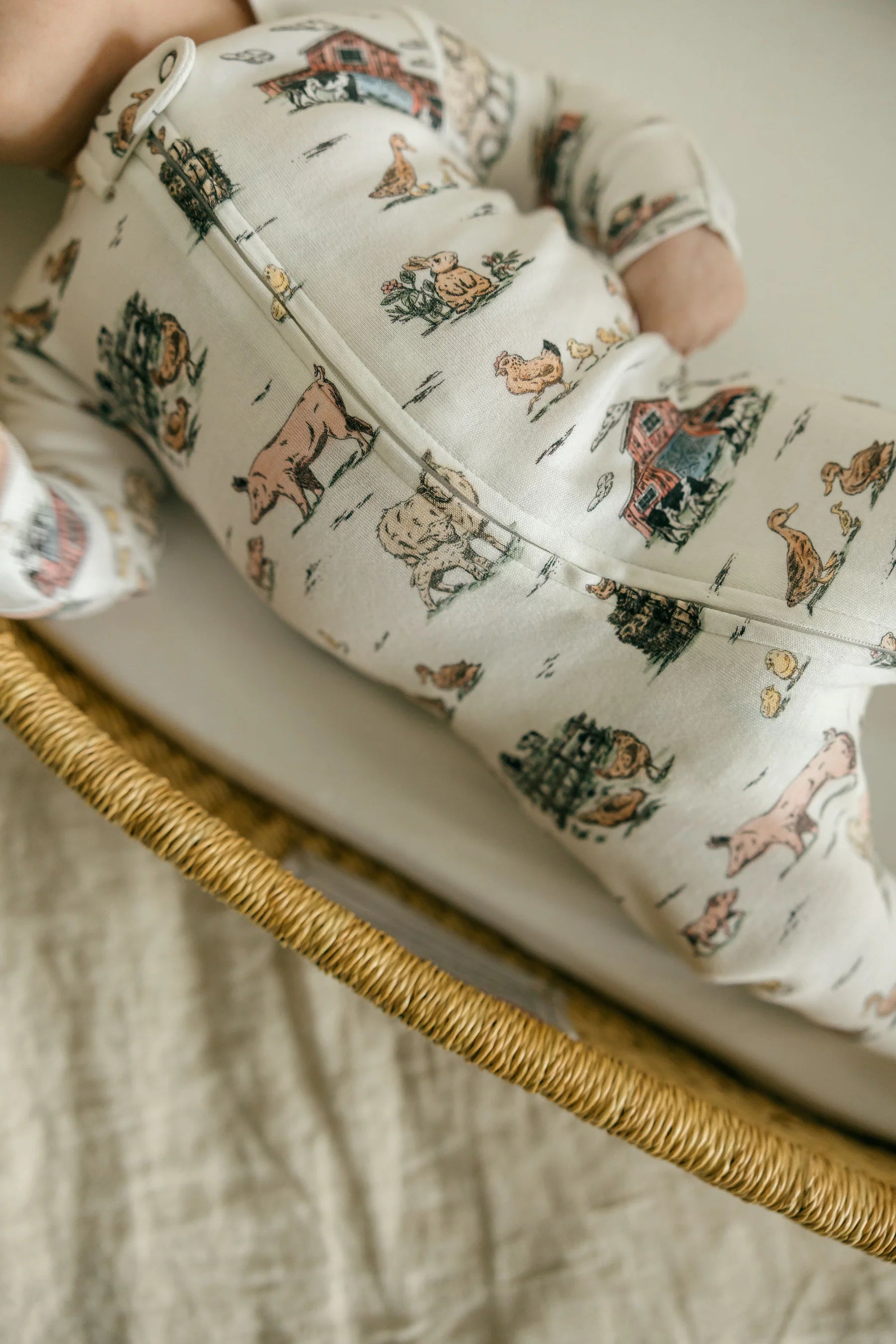 ORGANIC 2-WAY ZIPPER FARM FRIENDS FOOTIE