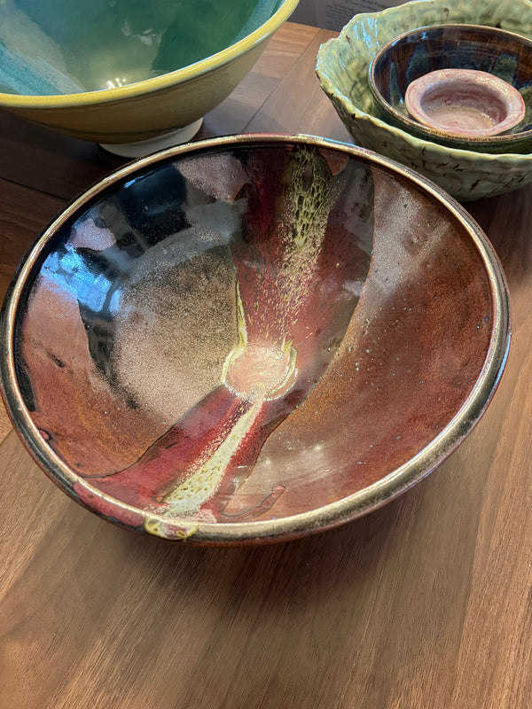 JAN #21 LARGE RUST BOWL W/ RED STRIPE L.V.