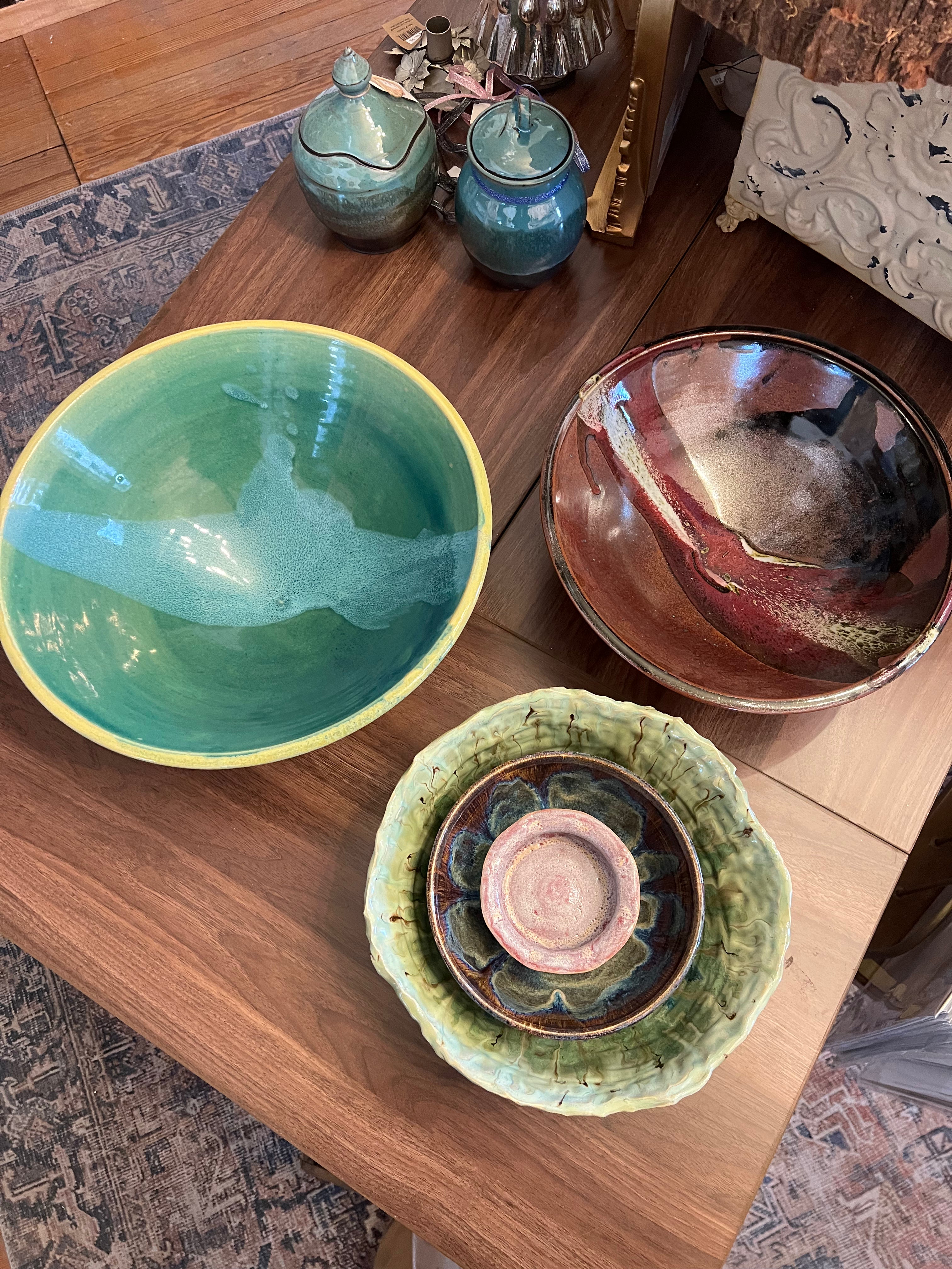 JAN #16 EXTRA LARGE GREEN BOWL L.V.