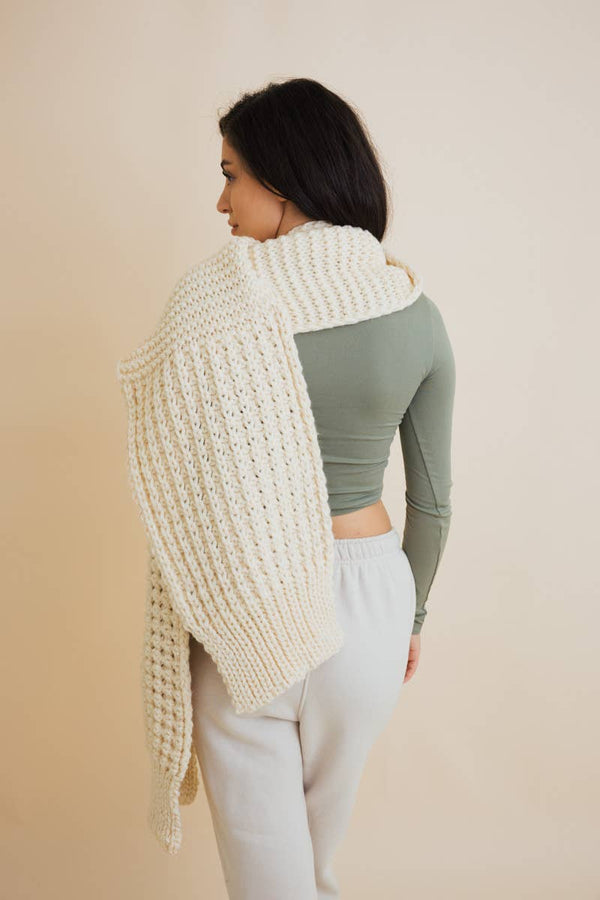 COZY WAFFLE KNIT EDGE SCARF