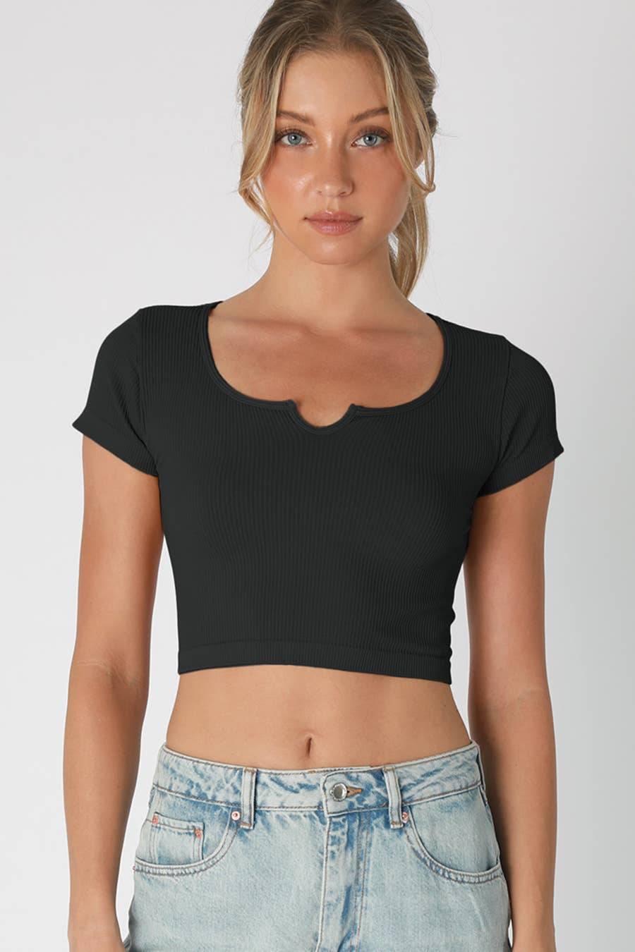 NOTCH NECK CROP TOP