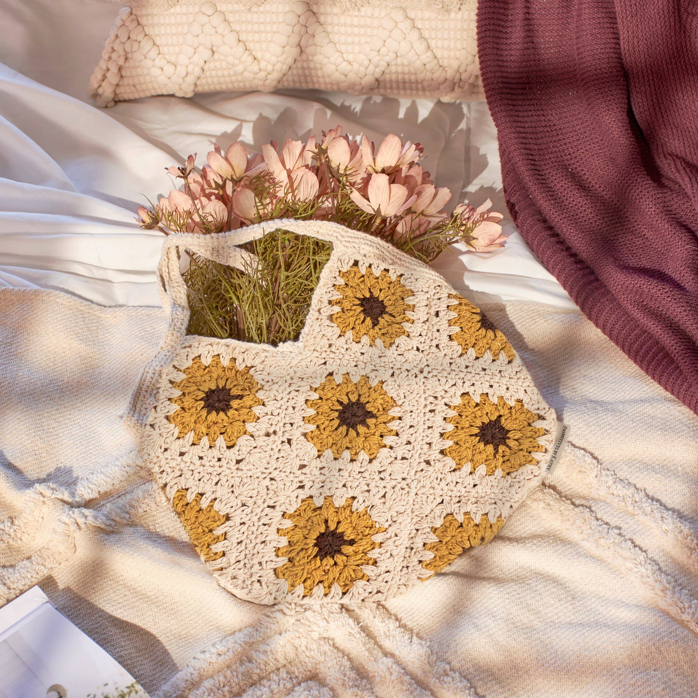 CROCHET SUNFLOWER TOTE