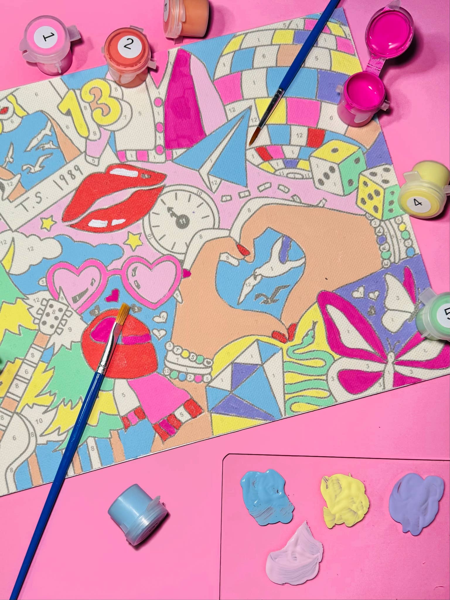 T. SWIFT - PAINT BY NUMBER KIT (8.5X11)
