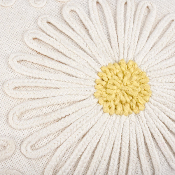 CROCHET DAISY PILLOW