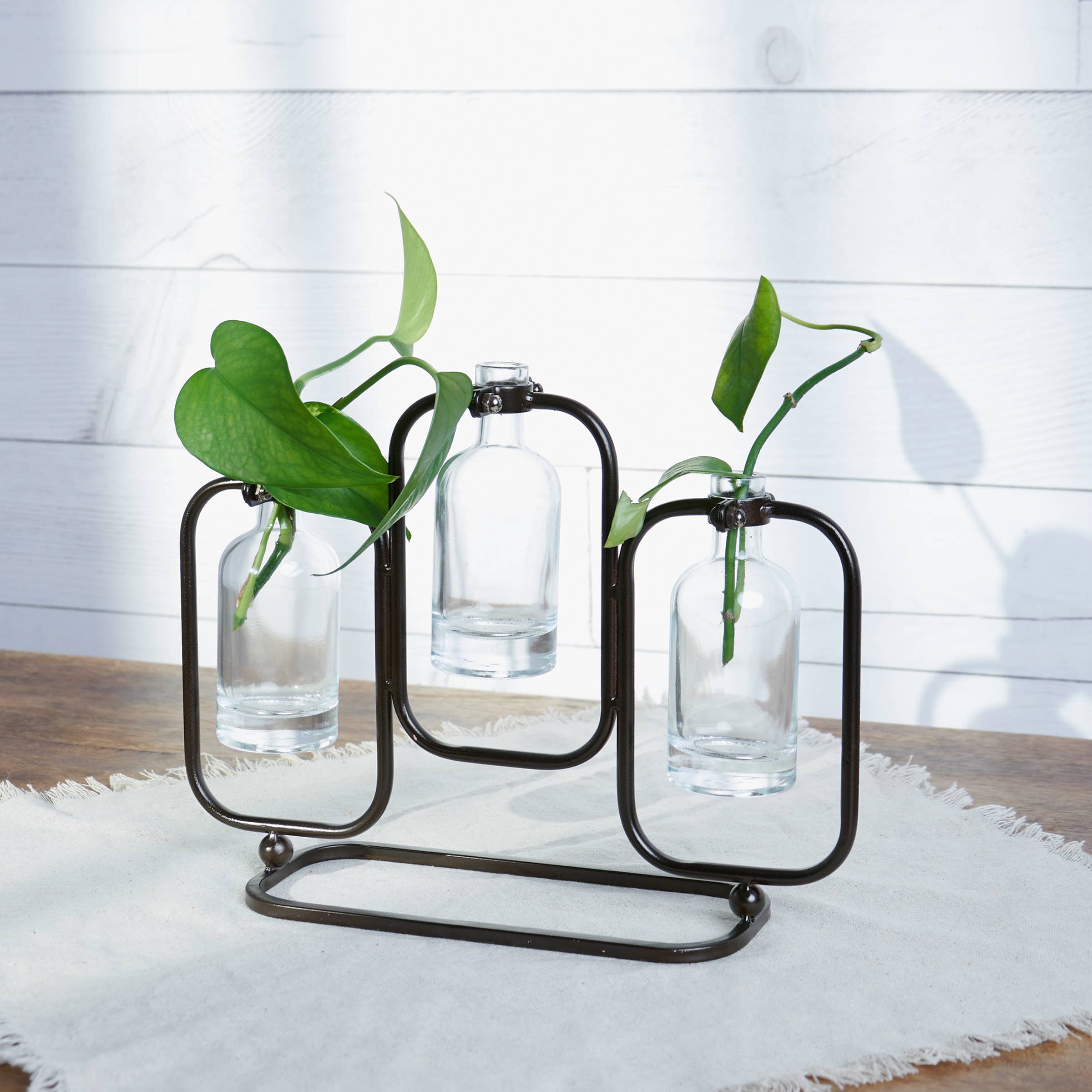 GLASS TRIO TEST TUBE VASE