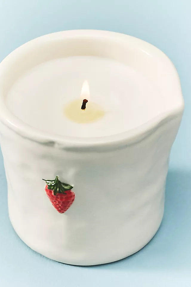 8 OZ BISTRO CERAMIC WITH EMBOSSED STRAWBERRY & PRINTED BOX - STRAWBERRY