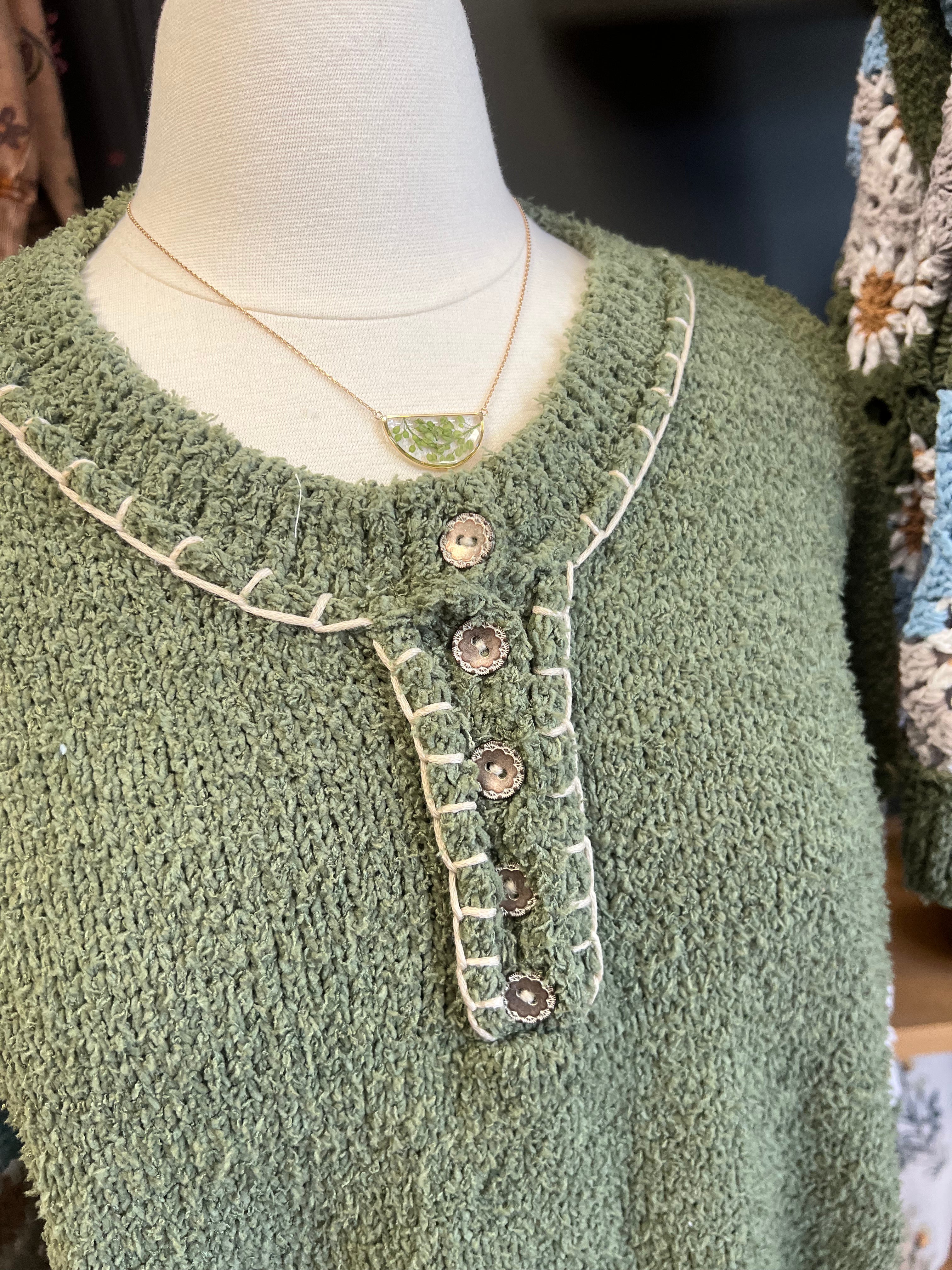 OLIVE SLEEVE DETAIL KNIT SWEATER