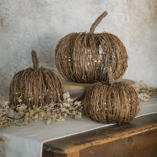 LIGHTED RATTAN PUMPKIN