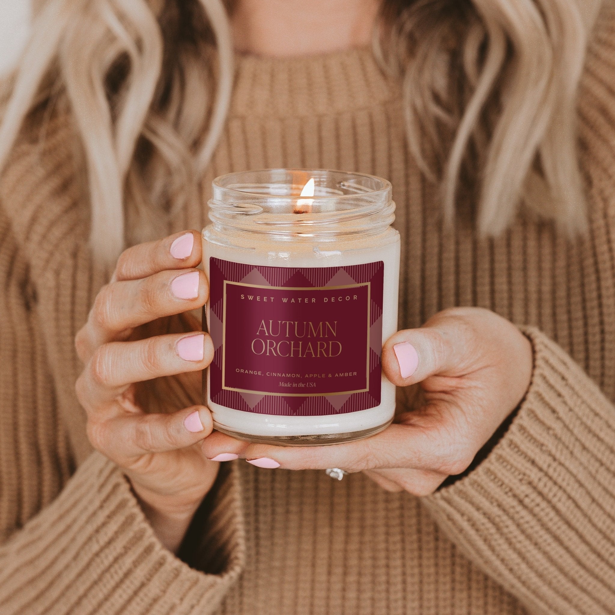 AUTUMN ORCHARD SOY CANDLE - PATTERNED 9 OZ - CLEAR JAR (MULLED CIDER)