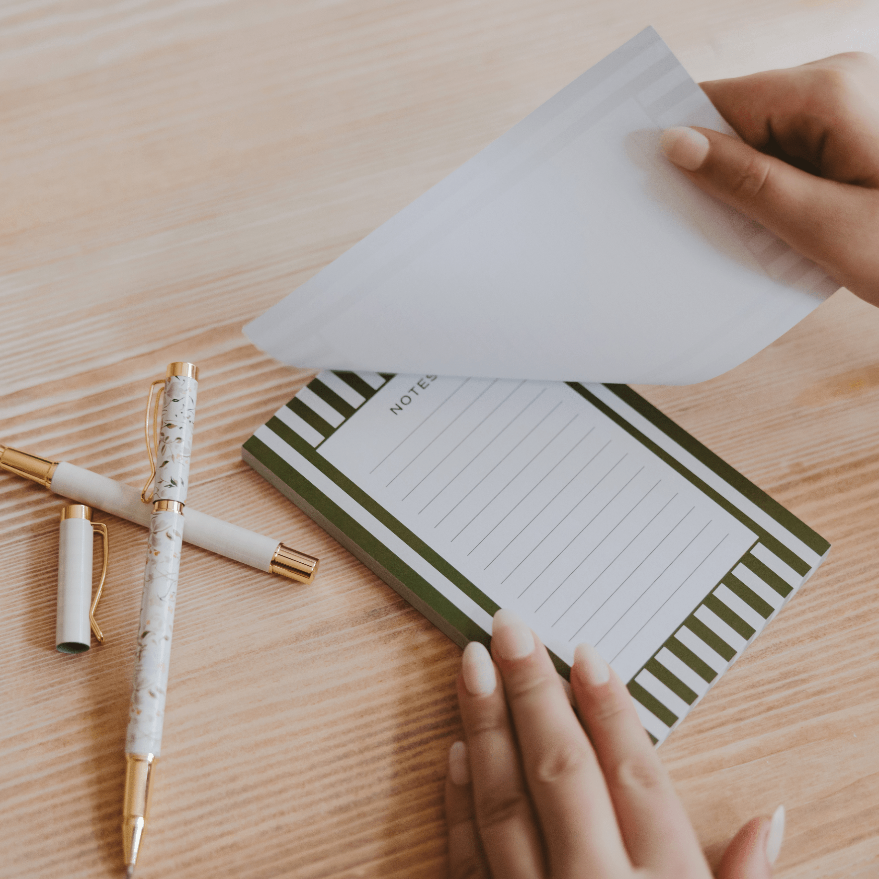 STRIPED NOTEPAD